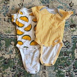 Gerber Newborn Onesies Bundle (2) EUC